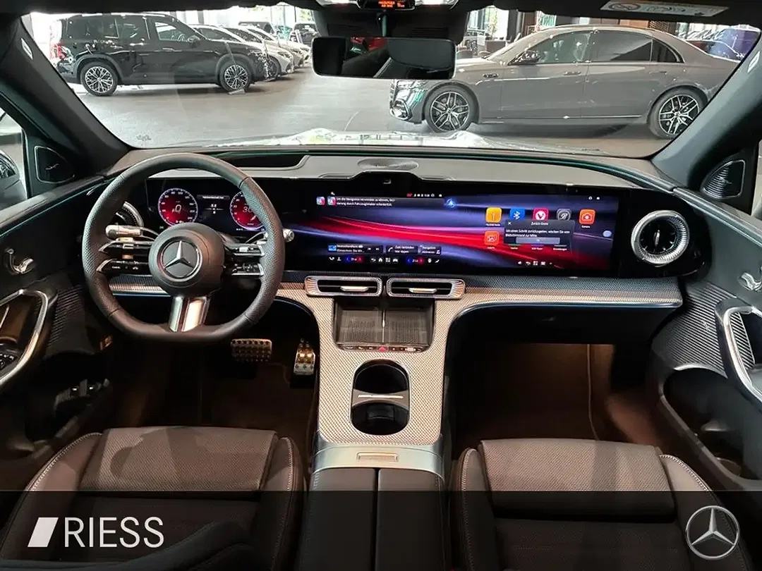 Mercedes-Benz GLC 400 - Thumbnail 12