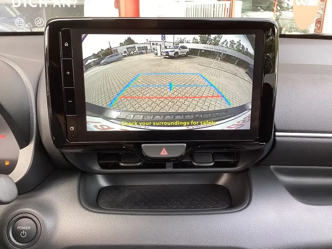 Toyota Yaris - Thumbnail 7