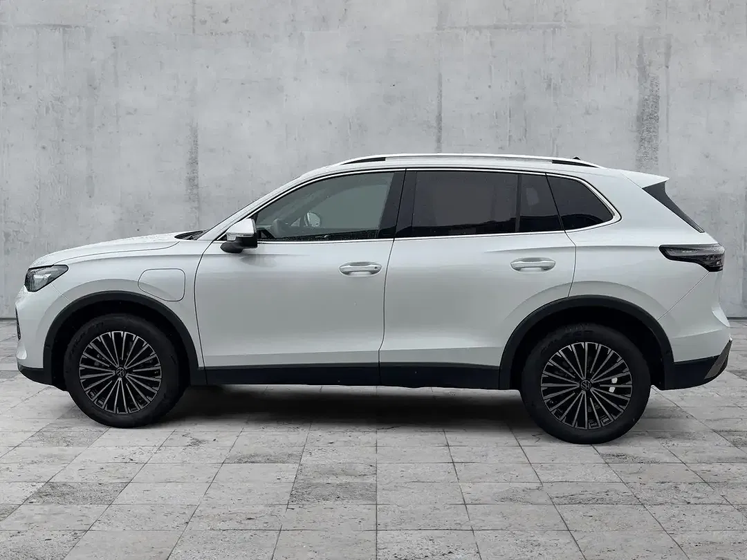 Volkswagen Tiguan - Thumbnail 3