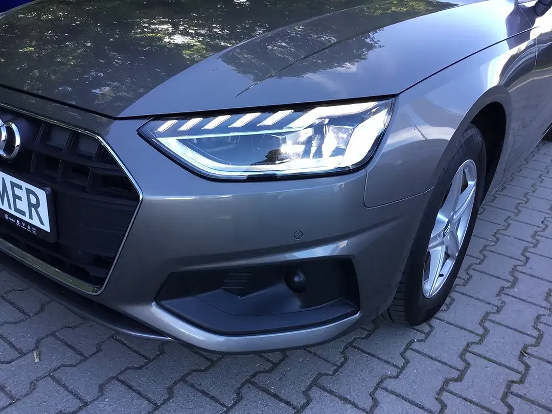 Audi A4 - Thumbnail 5