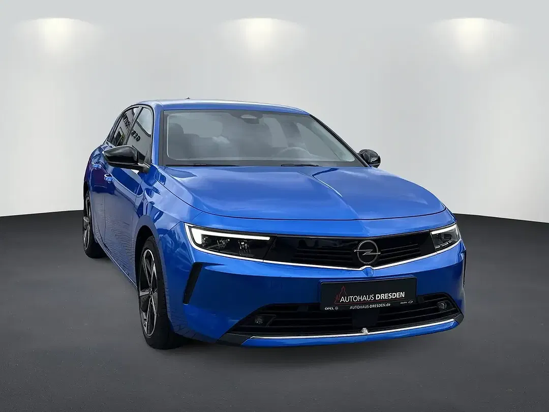 Opel Astra - Thumbnail 1