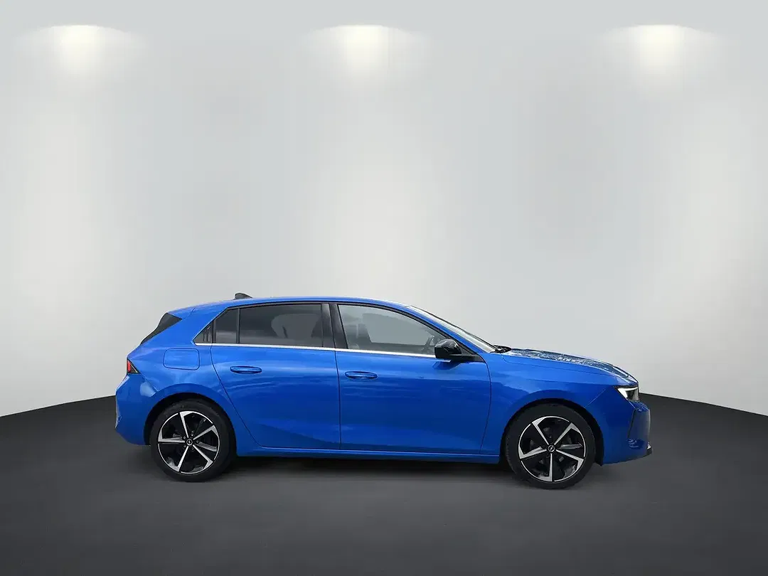 Opel Astra - Thumbnail 3