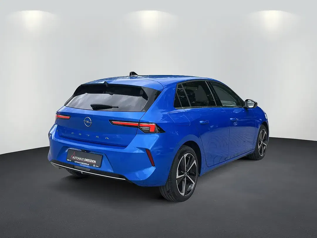 Opel Astra - Thumbnail 4