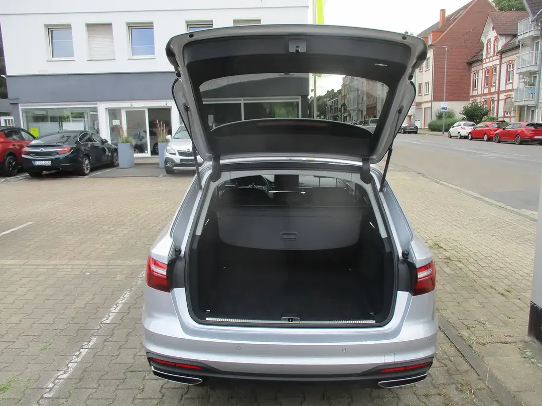 Audi A4 - Thumbnail 8