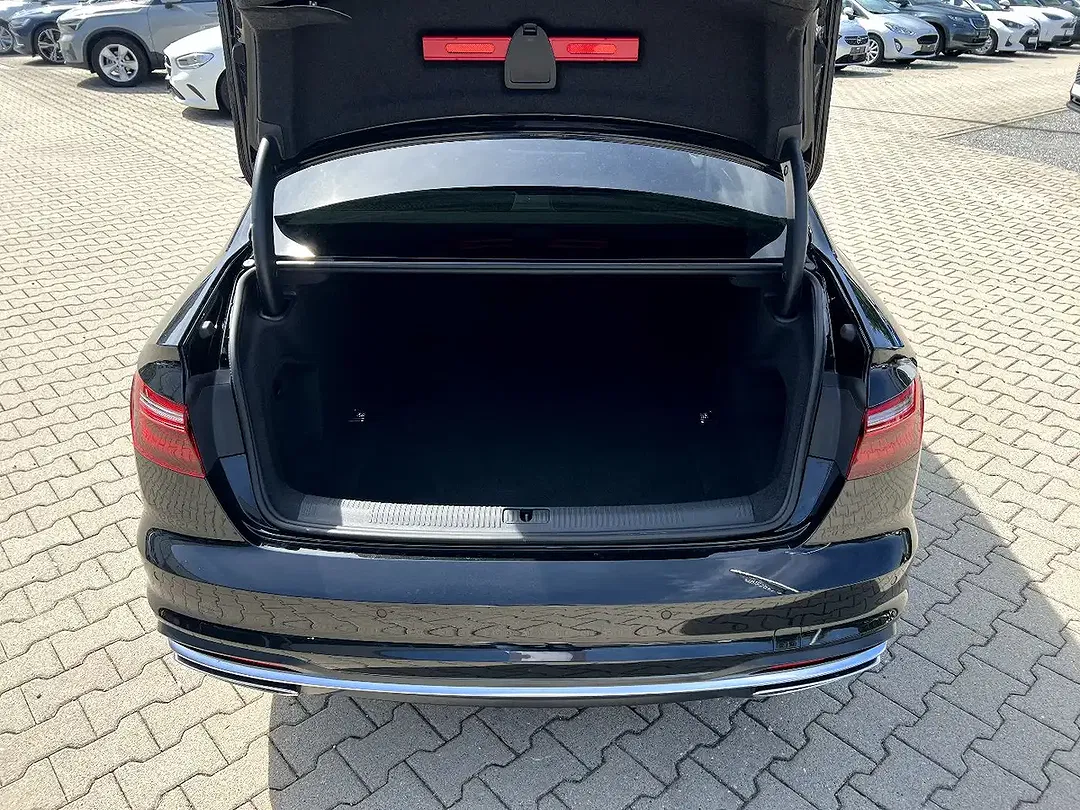 Audi A4 - Thumbnail 7