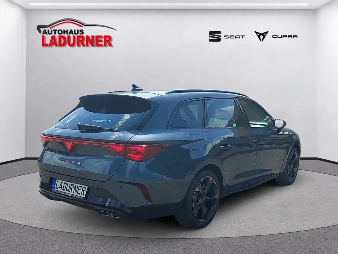 CUPRA Leon - Thumbnail 4