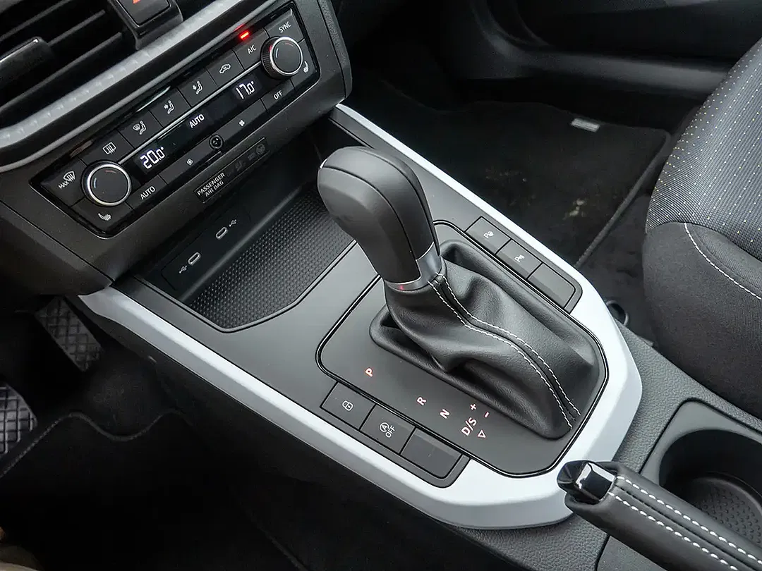 SEAT Arona - Thumbnail 11