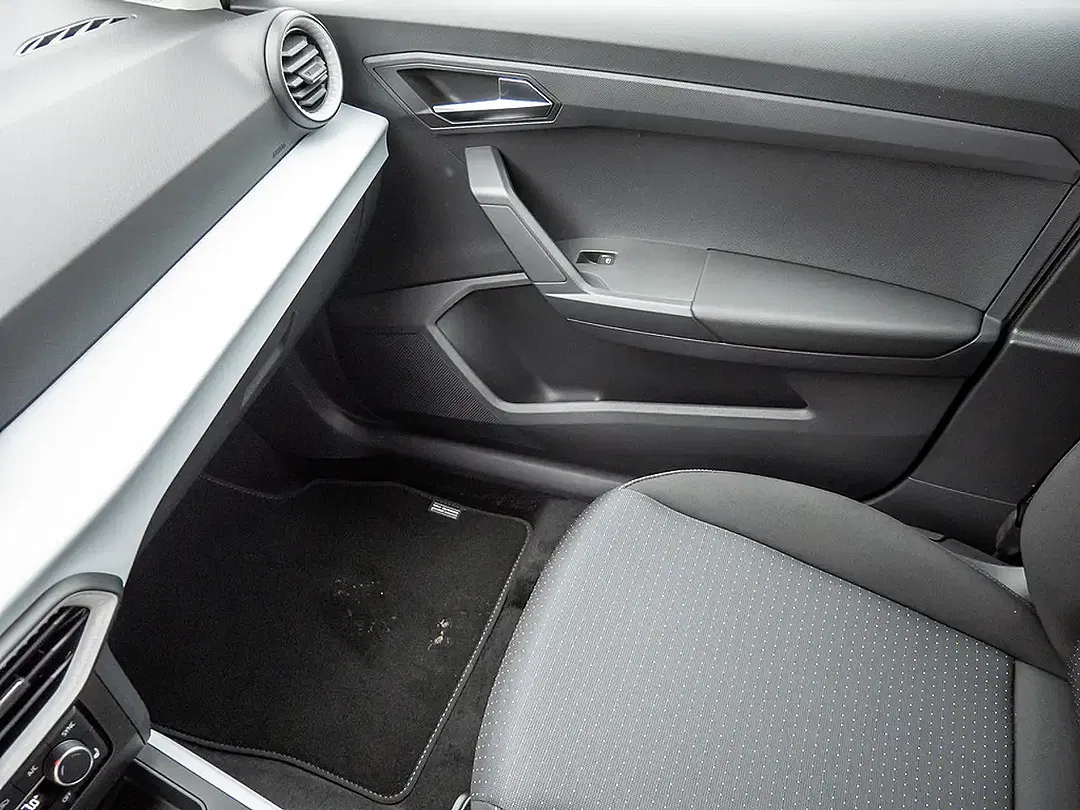 SEAT Arona - Thumbnail 12