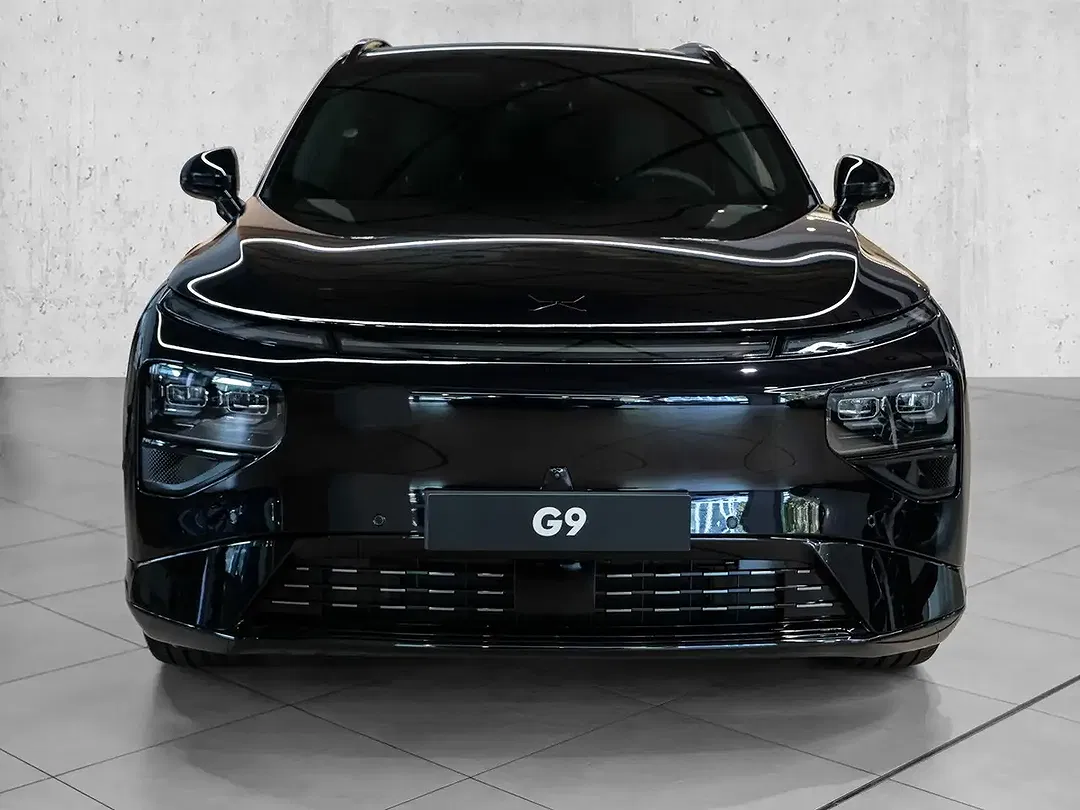 Xpeng G9 - Thumbnail 8