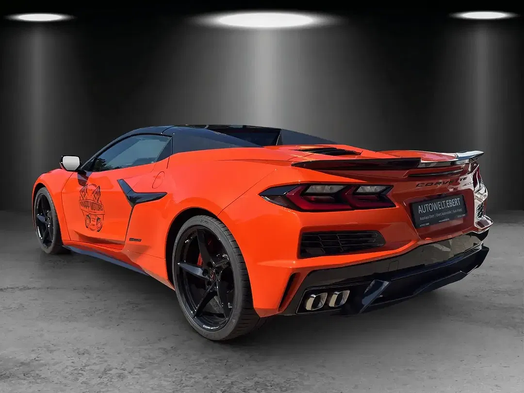 Corvette C8 - Thumbnail 3