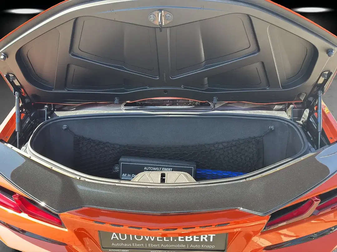 Corvette C8 - Thumbnail 7