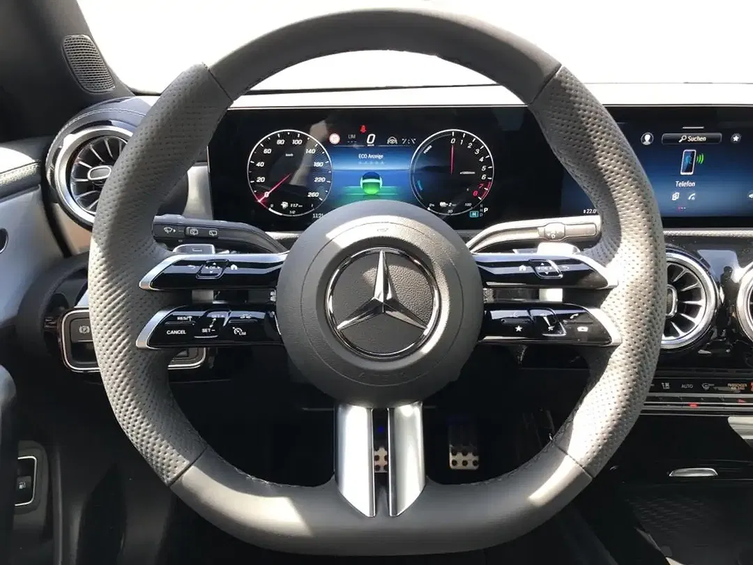 Mercedes-Benz CLA 250 - Thumbnail 11