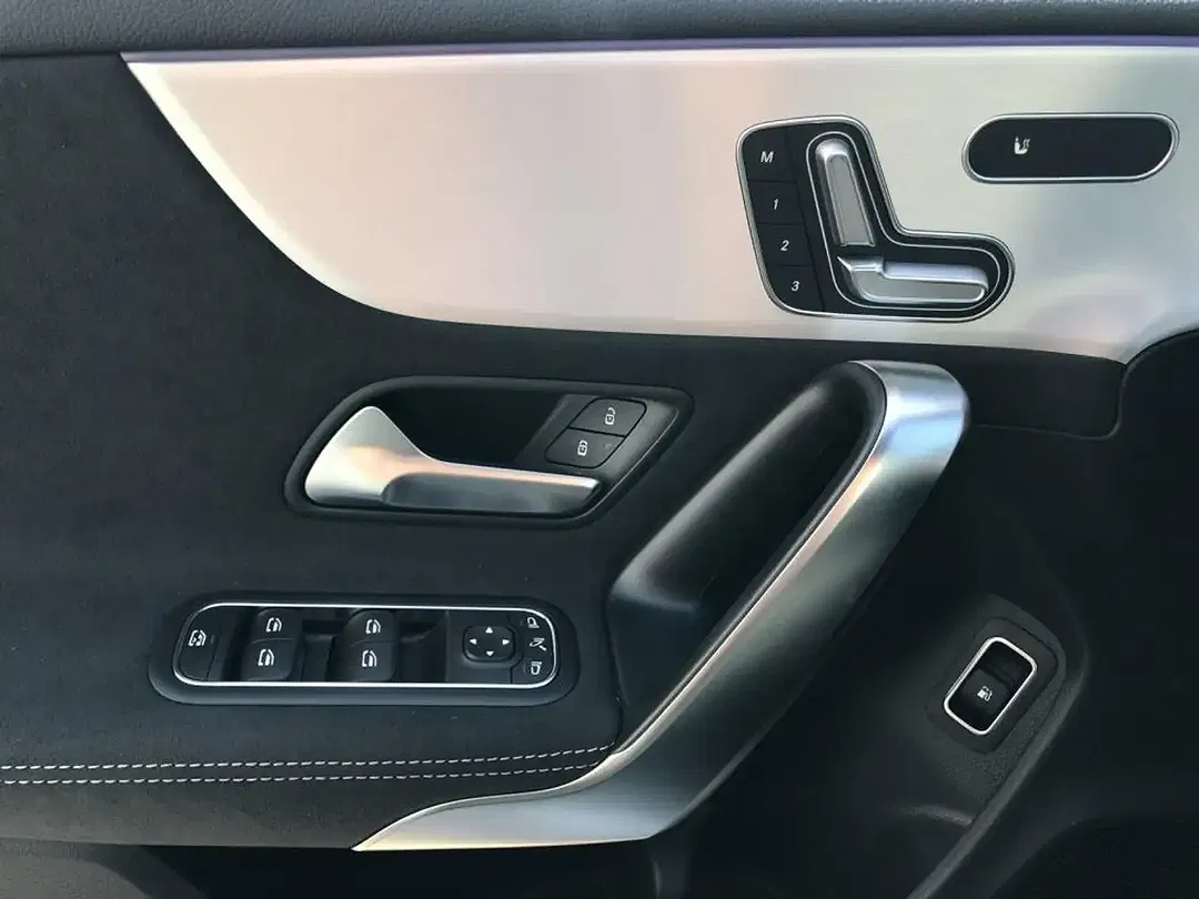 Mercedes-Benz CLA 250 - Thumbnail 16