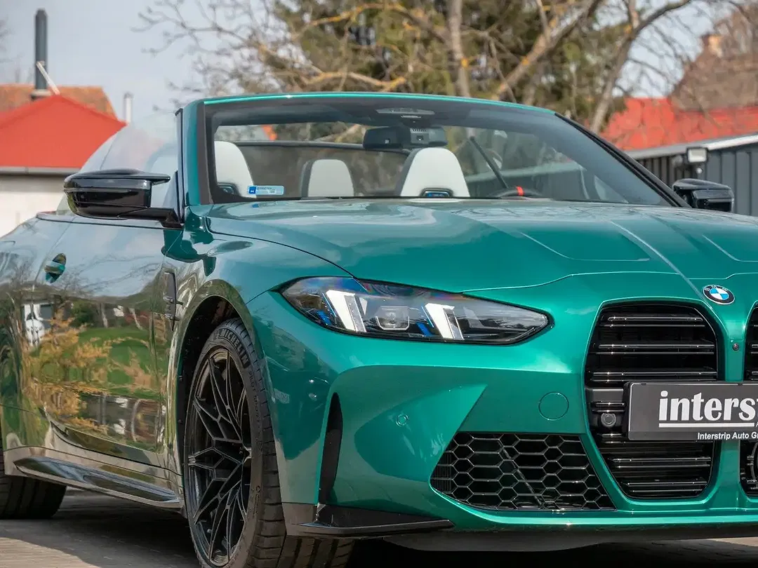 BMW M4 - Thumbnail 9