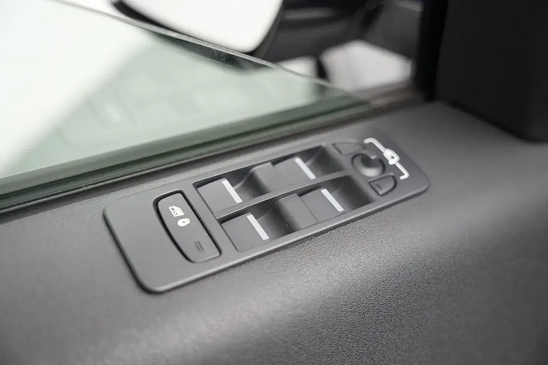 Land Rover Discovery Sport - Thumbnail 15