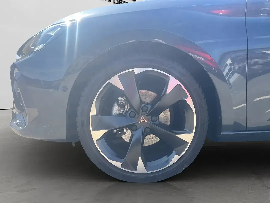 CUPRA Leon - Thumbnail 5