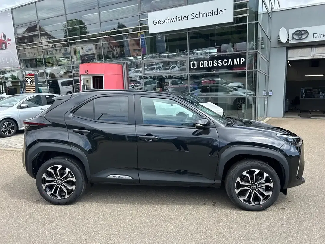 Toyota Yaris Cross - Thumbnail 3