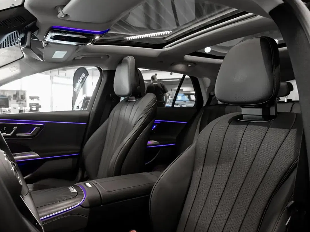 Mercedes-Benz E 300 - Thumbnail 9