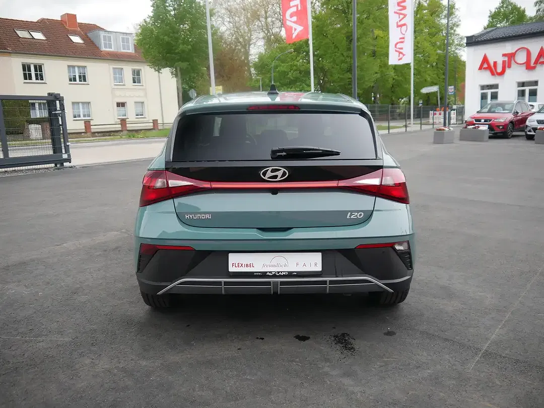 Hyundai i20 - Thumbnail 3