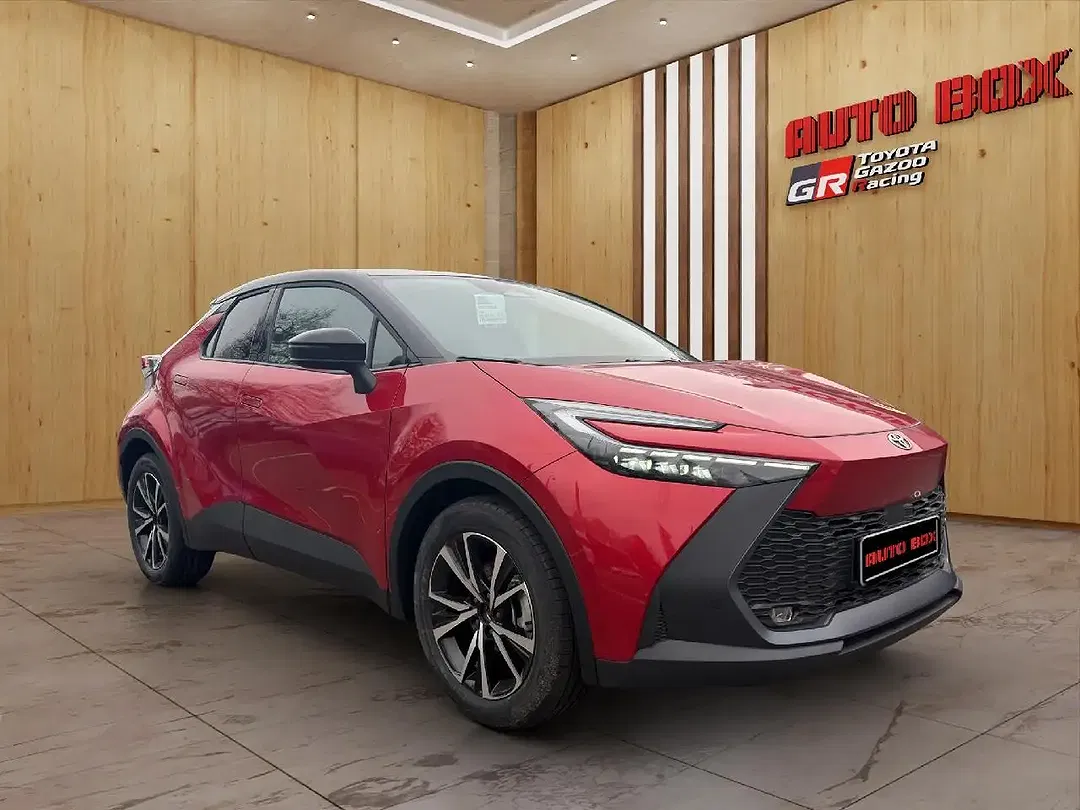 Toyota C-HR - Thumbnail 3