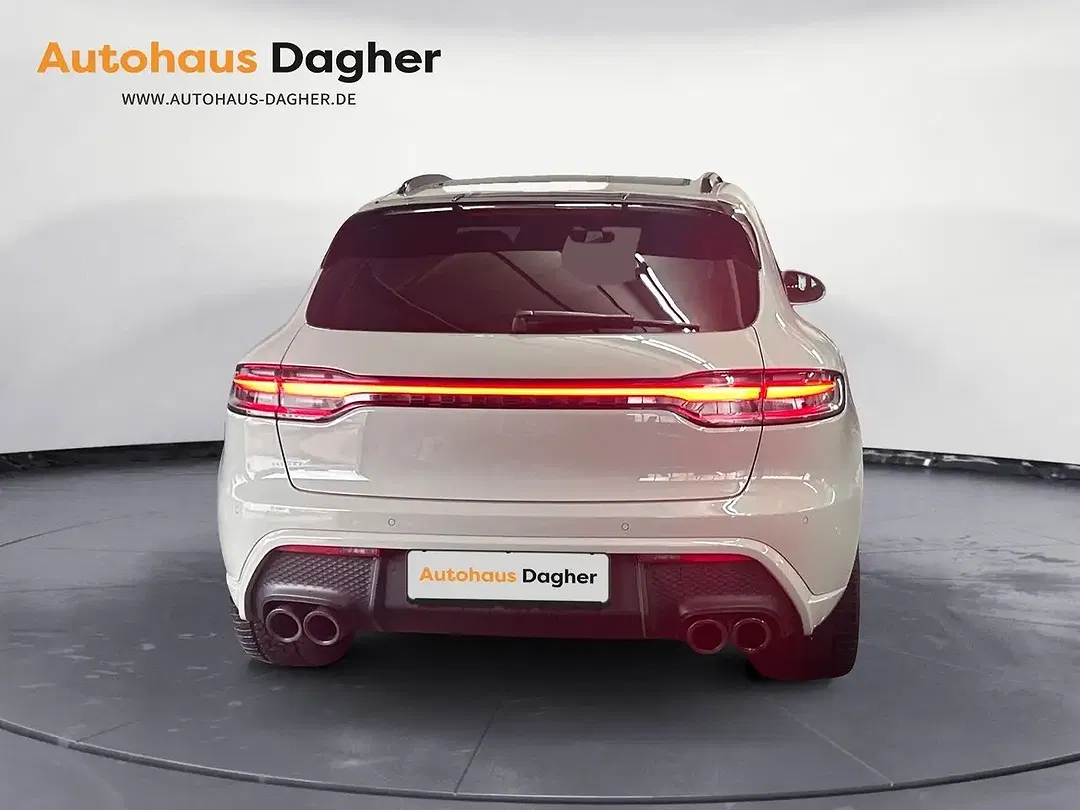 Porsche Macan - Thumbnail 4
