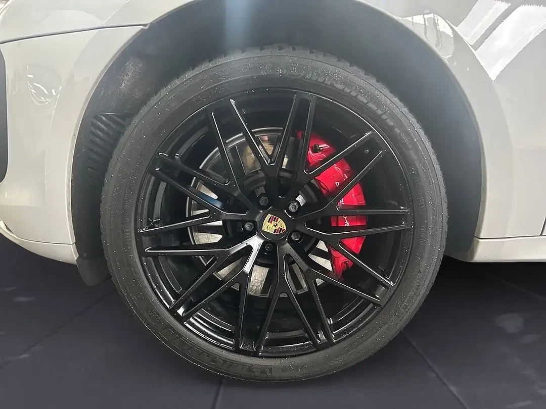 Porsche Macan - Thumbnail 9