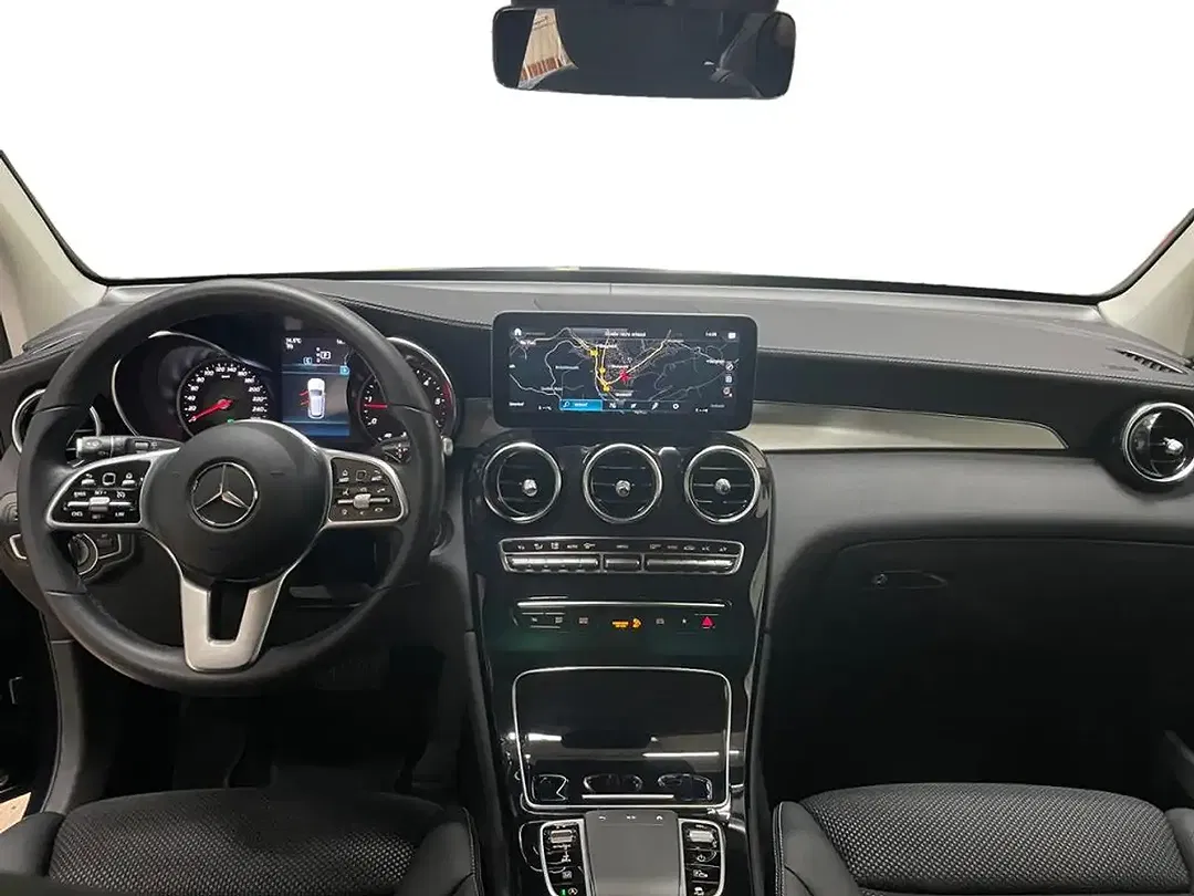 Mercedes-Benz GLC 220 - Thumbnail 4