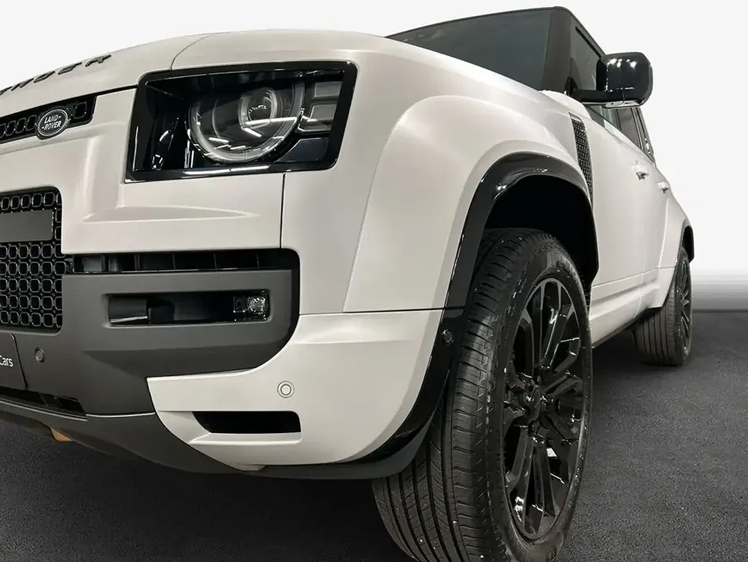 Land Rover Defender - Thumbnail 12