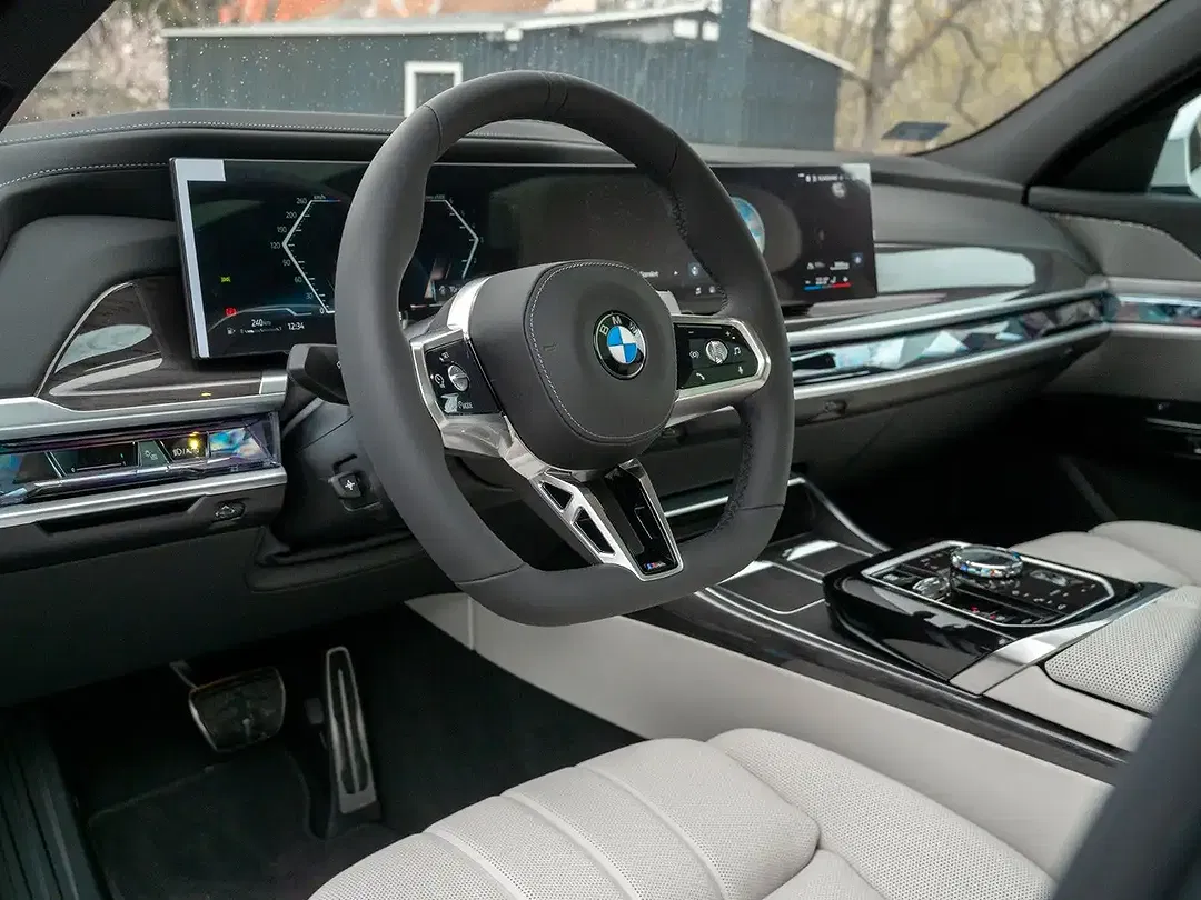 BMW 740 - Thumbnail 12