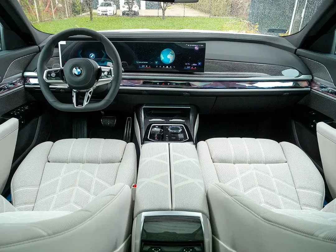 BMW 740 - Thumbnail 14