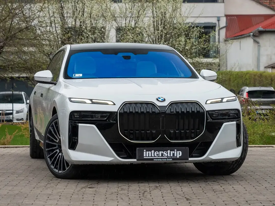 BMW 740 - Thumbnail 3