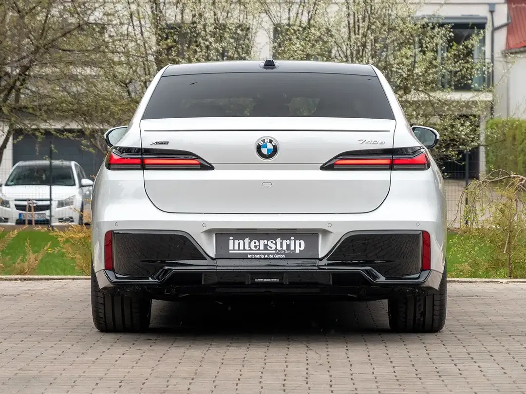 BMW 740 - Thumbnail 5