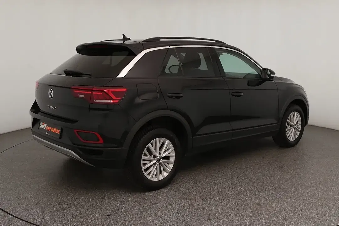 Volkswagen T-Roc - Thumbnail 5