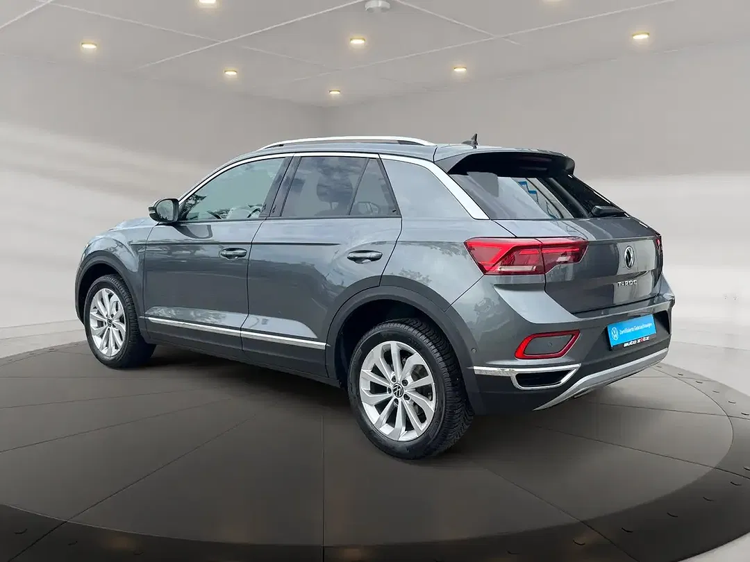 Volkswagen T-Roc - Thumbnail 3