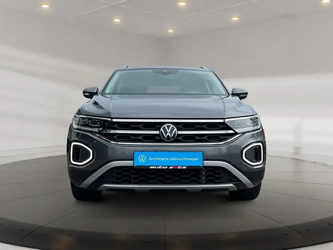 Volkswagen T-Roc - Thumbnail 4