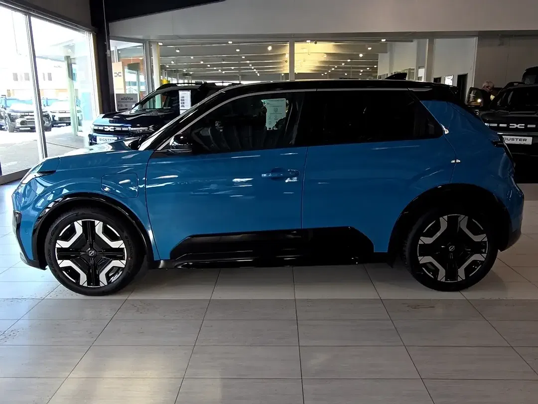 Nissan Micra - Thumbnail 2