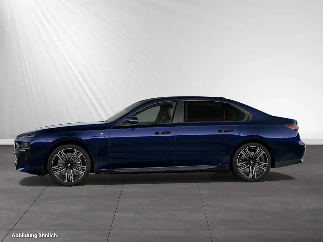 BMW 750 - Thumbnail 5