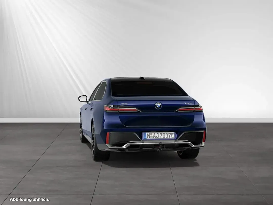 BMW 750 - Thumbnail 7