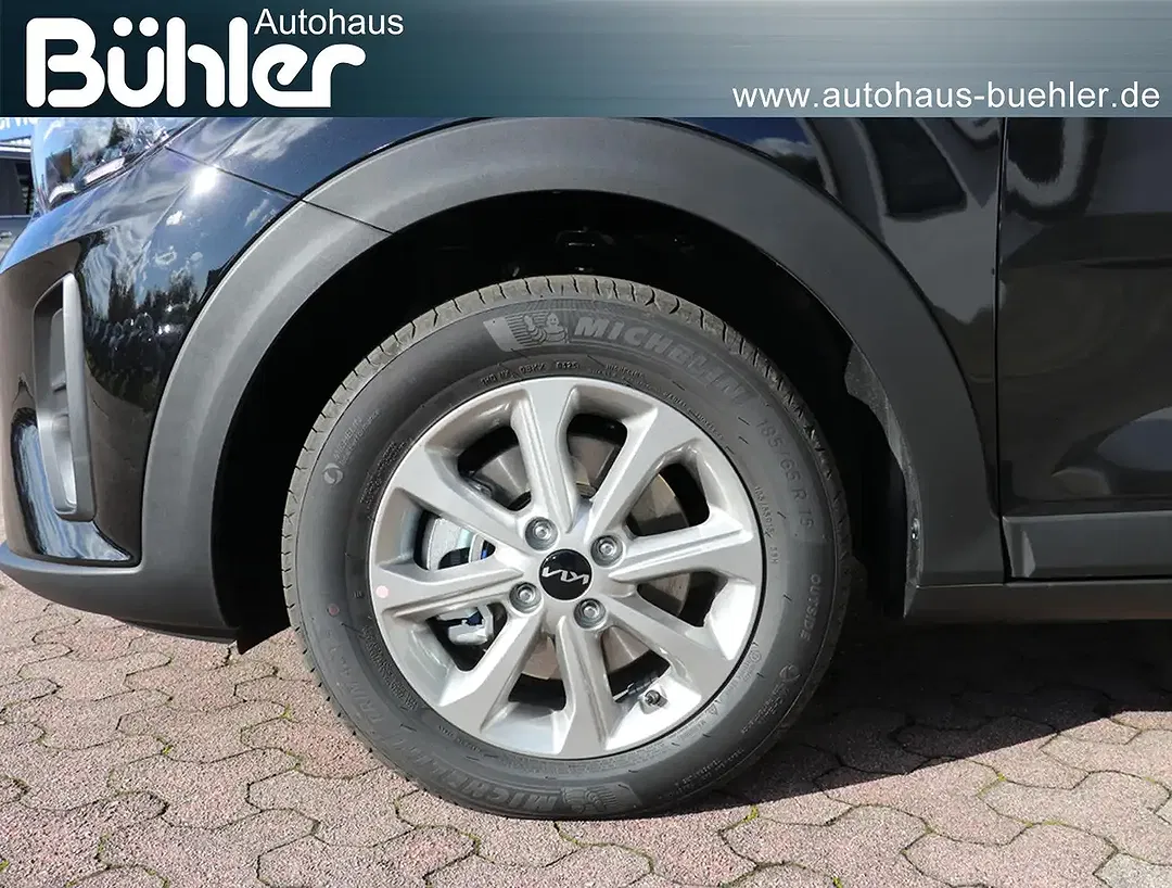 Kia Stonic - Thumbnail 3