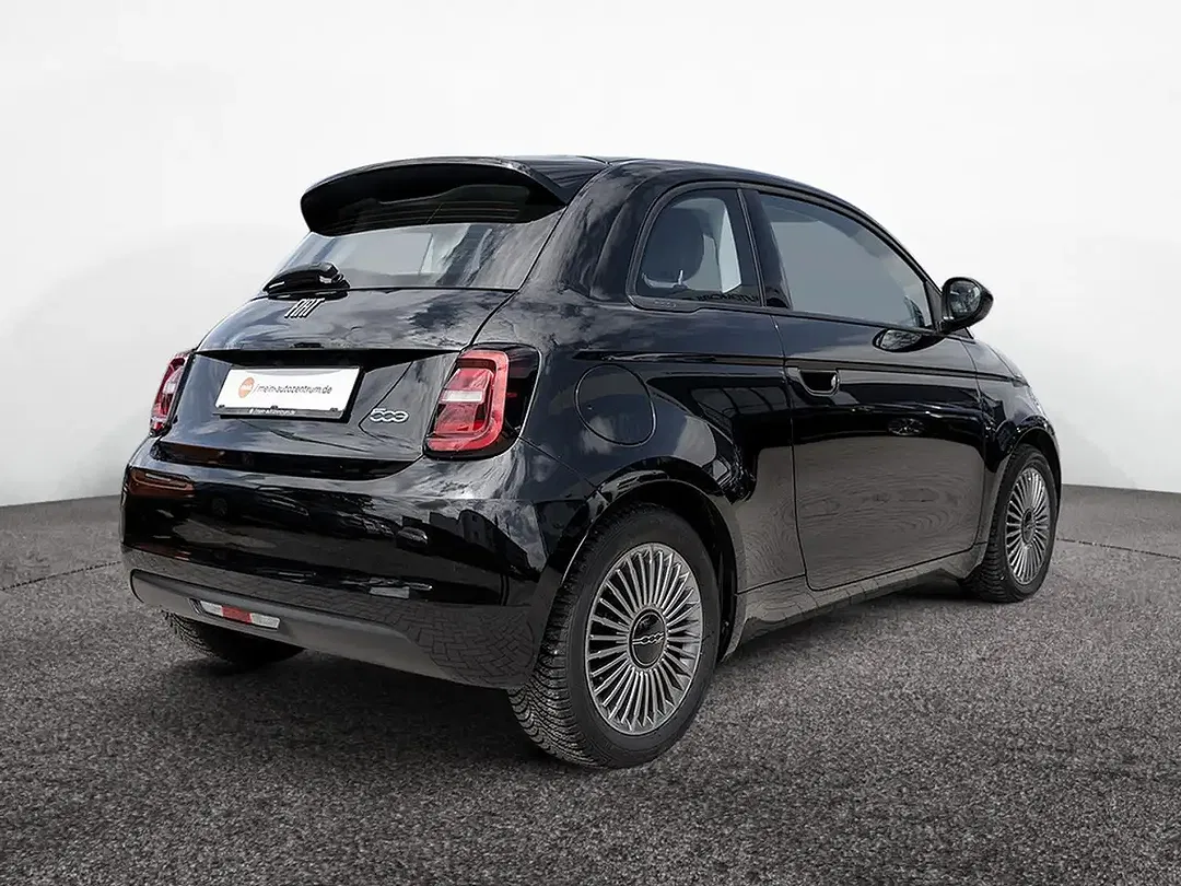 Fiat 500e - Thumbnail 3