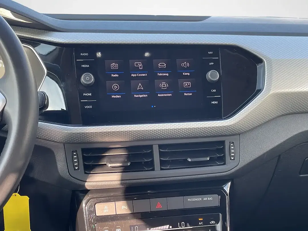 Volkswagen T-Cross - Thumbnail 9