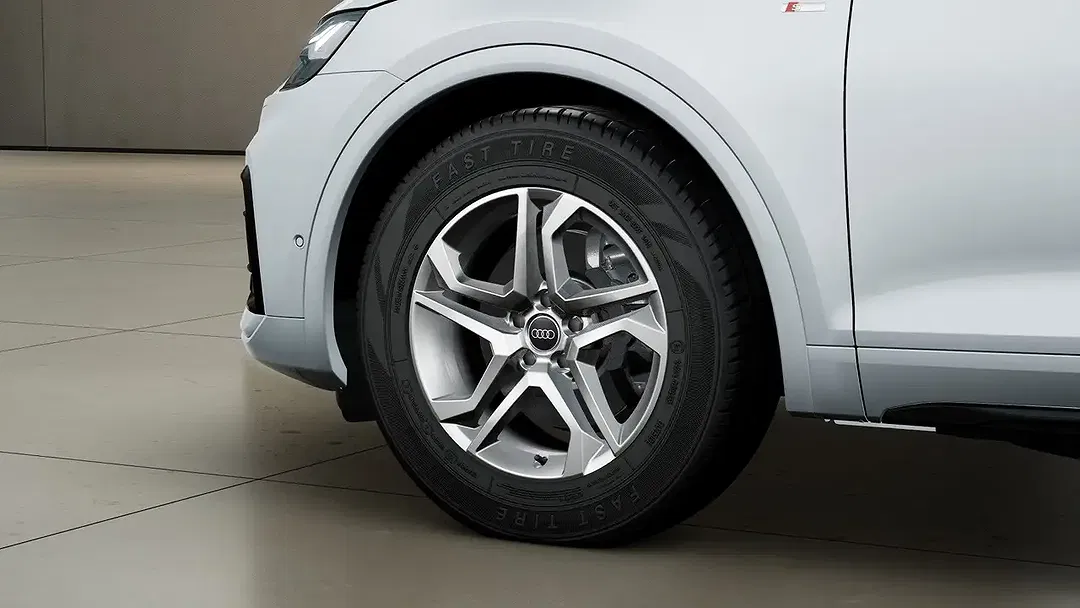 Audi Q5 - Thumbnail 3