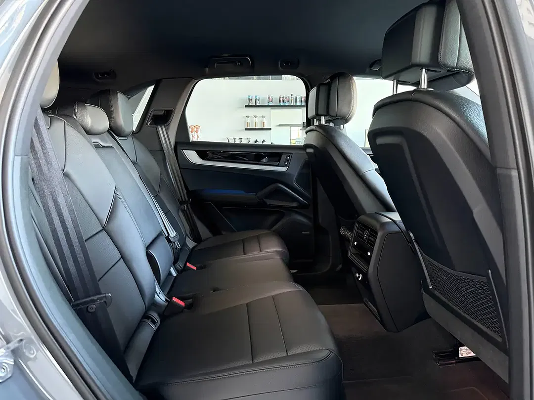Porsche Cayenne - Thumbnail 13