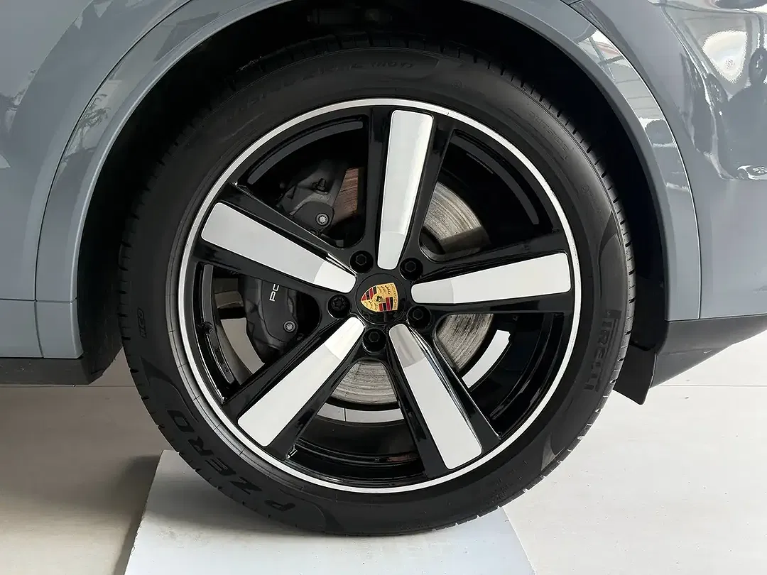 Porsche Cayenne - Thumbnail 15