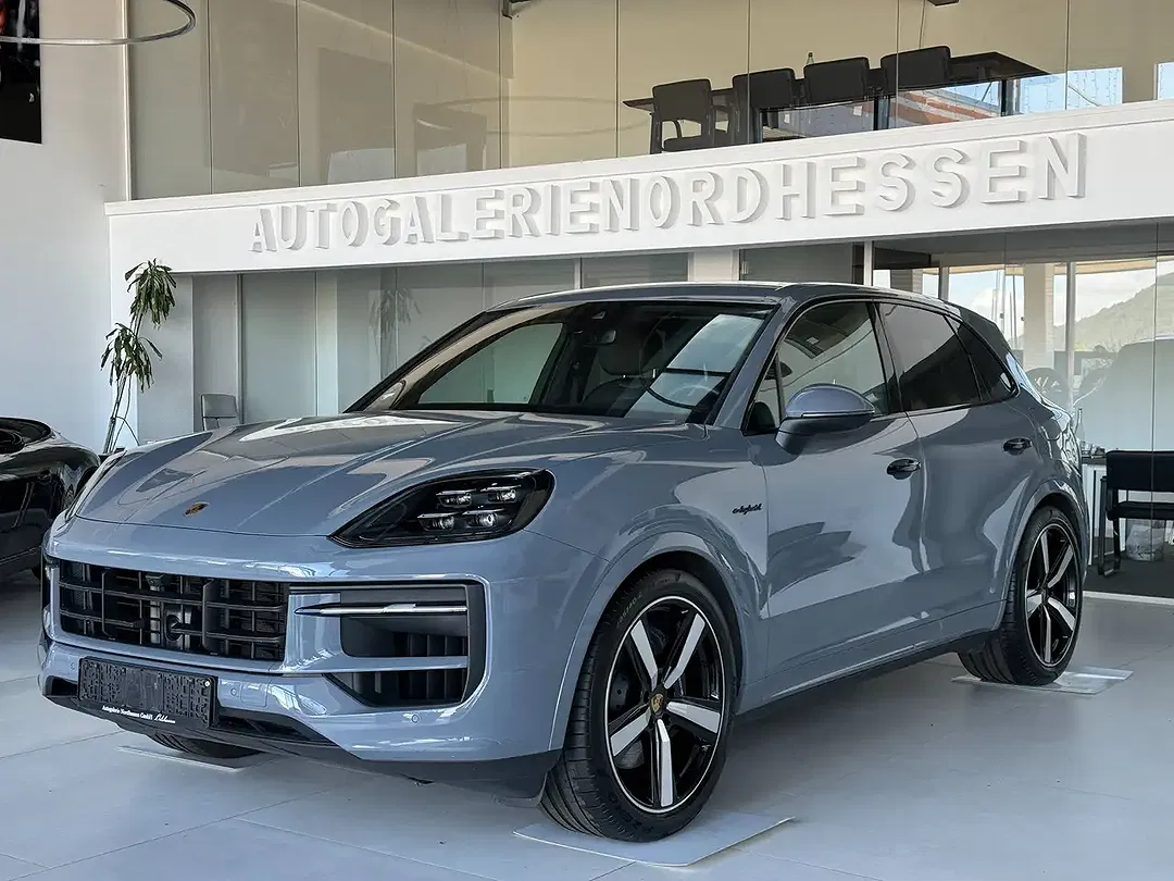 Porsche Cayenne - Thumbnail 3
