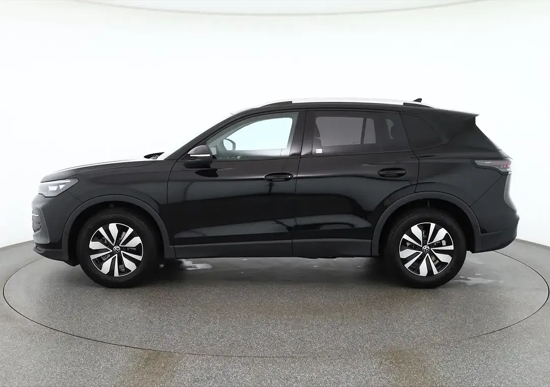 Volkswagen Tiguan - Thumbnail 1