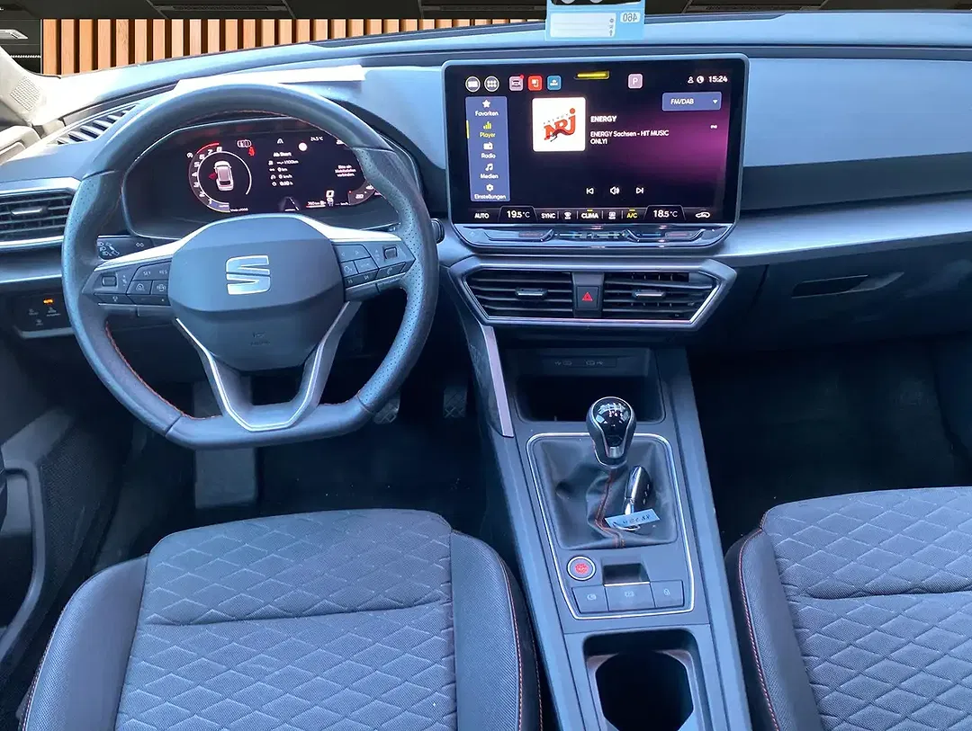 SEAT Leon 1.5 TSI FR - foto 2