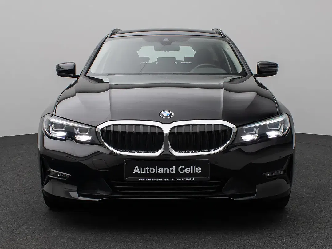 BMW 320 - Thumbnail 1