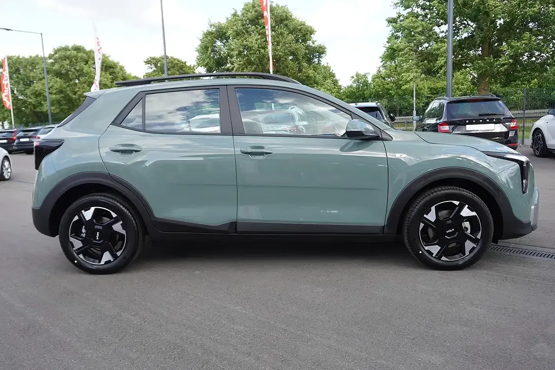 Kia Stonic - Thumbnail 3
