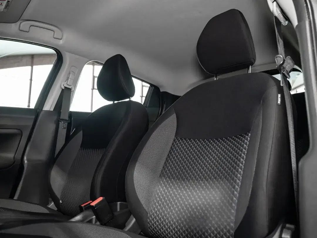 Nissan Micra - Thumbnail 5
